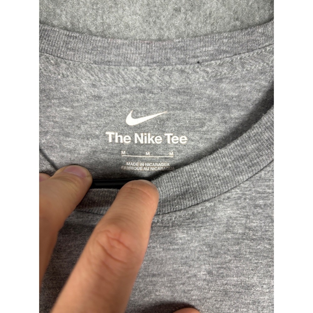 Nike‎ The Nike Tee Long Sleeve Ball In Graphic Shirt Medium Gray - Picture 3 of 8